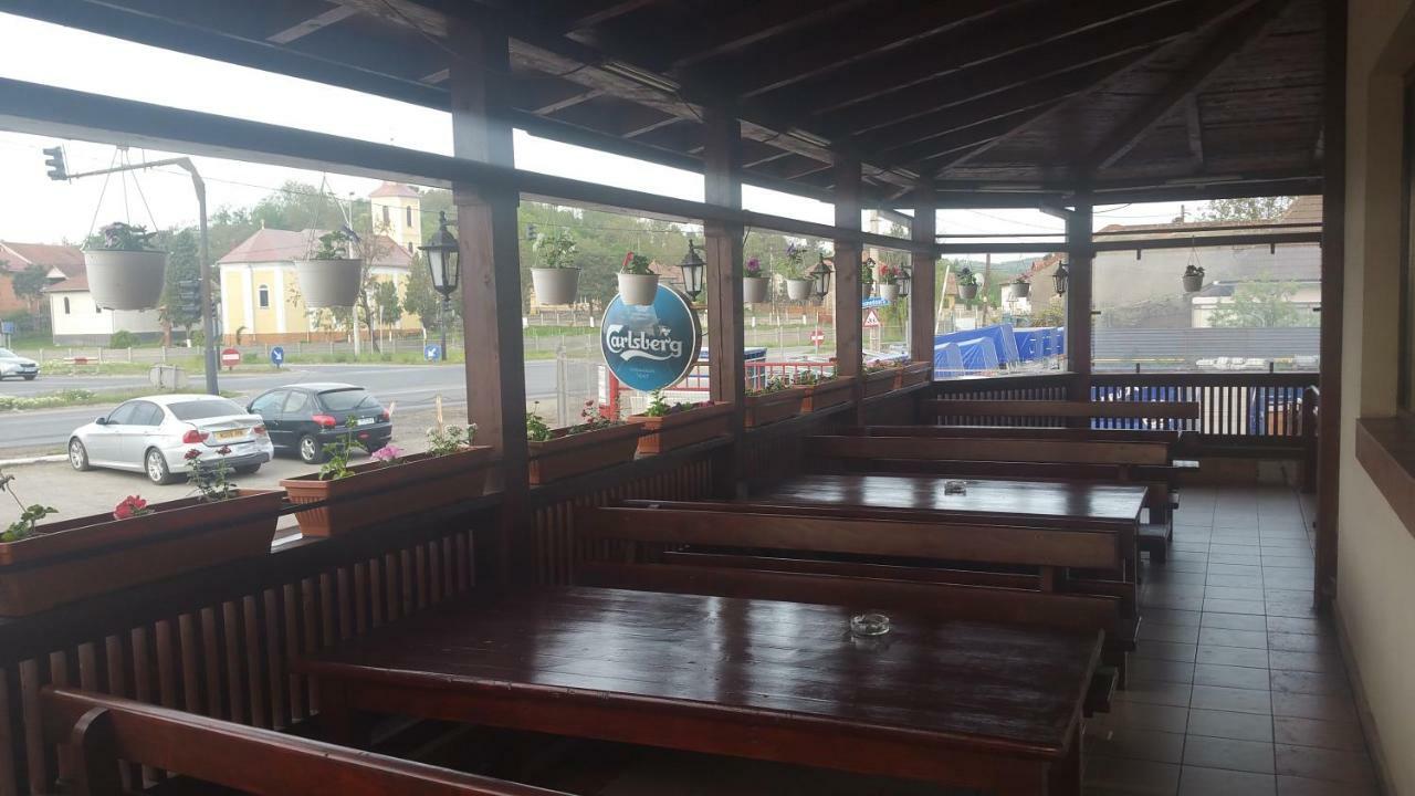 Motel Restaurant Lowe Deva Luaran gambar