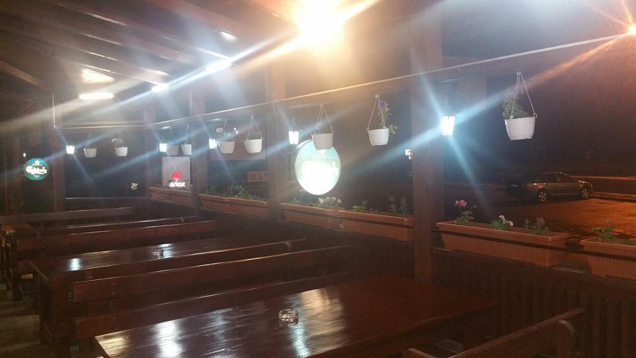 Motel Restaurant Lowe Deva Luaran gambar